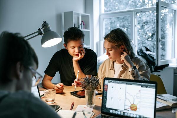 Best AI Tools to Reduce Customer Support Tickets (Automation Guide)