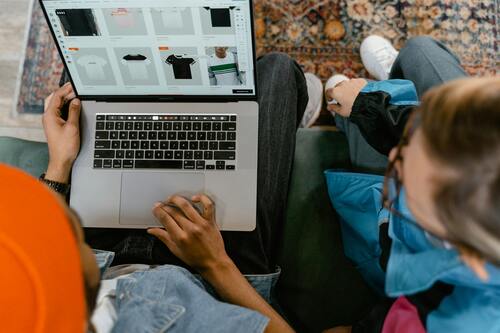 How AI Enables 24 Hour Customer Support