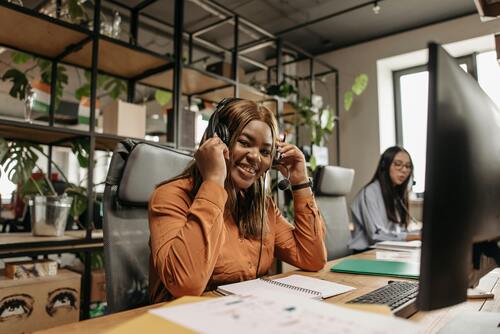 How Affordable Helpdesk Software with Automation Works